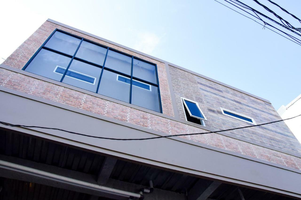 Hotel Reddoorz Near Mangga Dua Square Yakarta Exterior foto