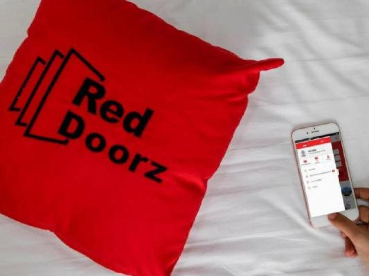 Hotel Reddoorz Near Mangga Dua Square Yakarta Exterior foto